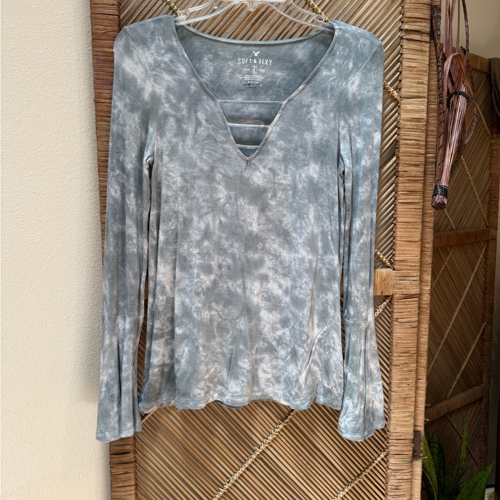 American Eagle Outfitters Green and White Cut Out Blouse